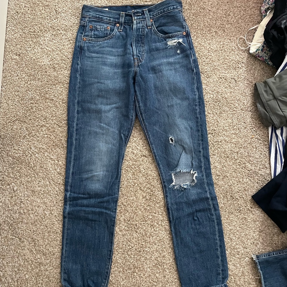 Levi 501 Skinny Crop destroyed jeans